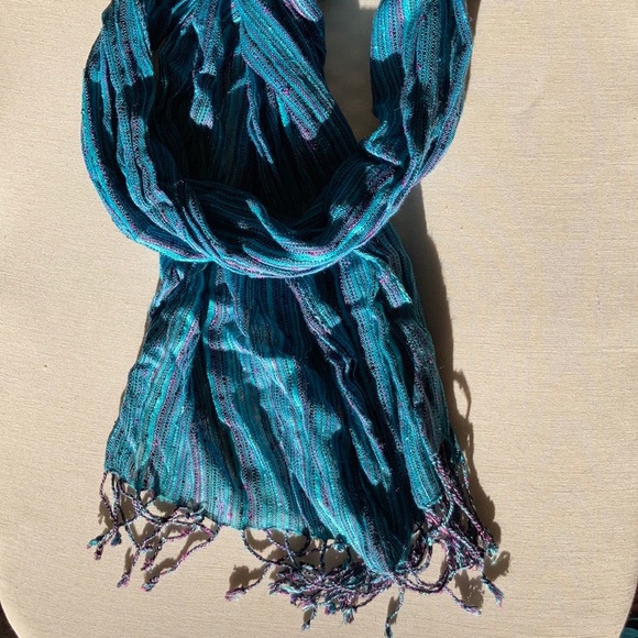 Scarf - Picture 5 of 6